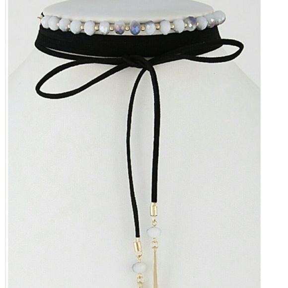 ποΈ Black Beaded Choker Necklace - Picture 5 of 5